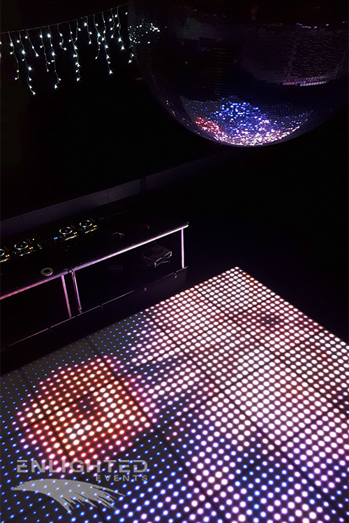 Dansvloer met discobol Dansvloer met discobol